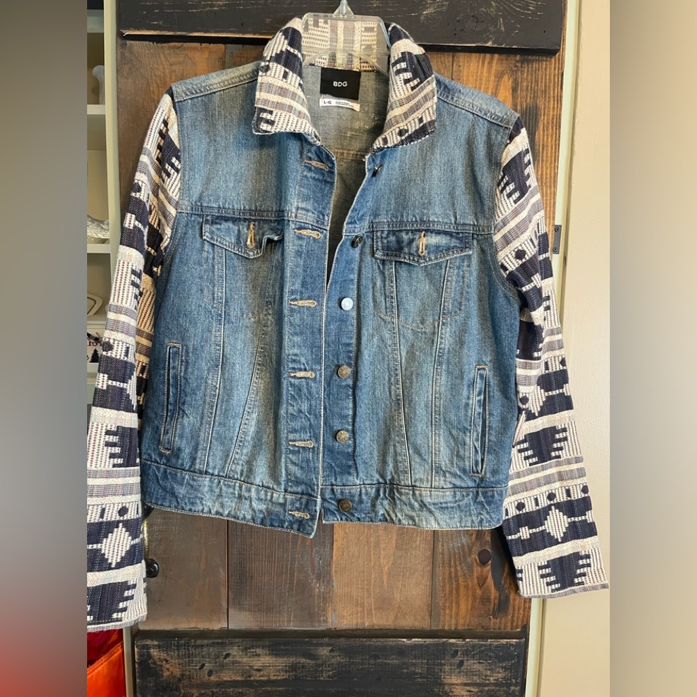 BDG Denim Jacket with Patterned Sleeves South west look. Womens large like new